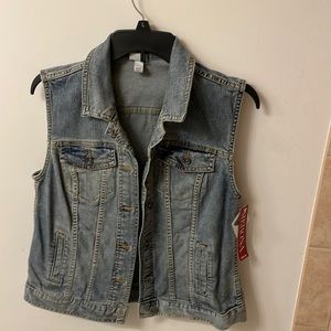 Merona denim vest medium. BNWT